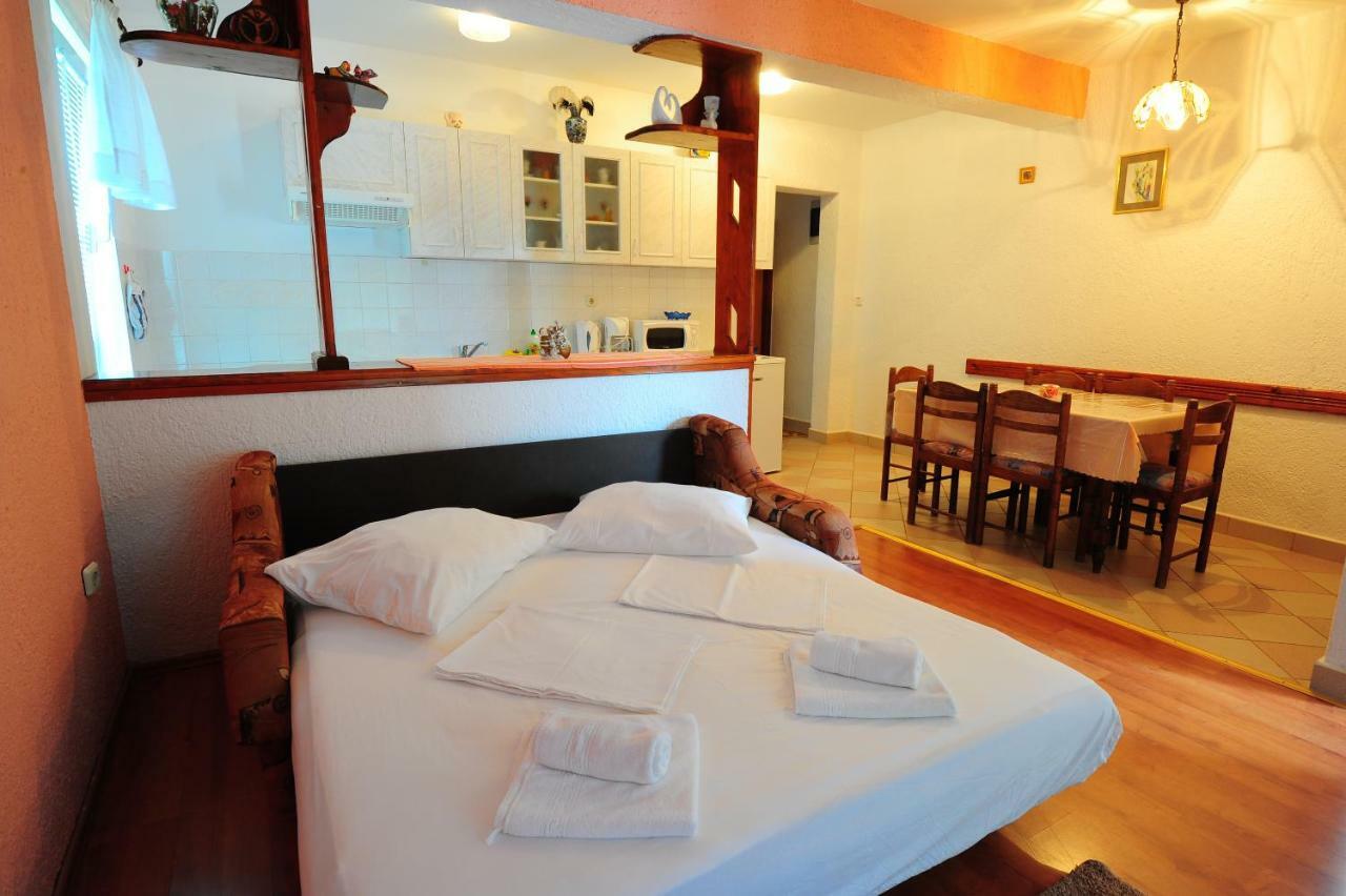 Apartmani Margeta Rab Town Extérieur photo